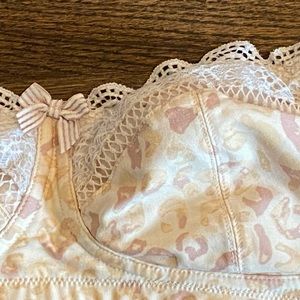 Hot Milk lingerie nursing bra, 36B, great used condition, beautiful & practical